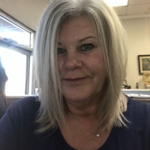 Meet your Posher, Vicky